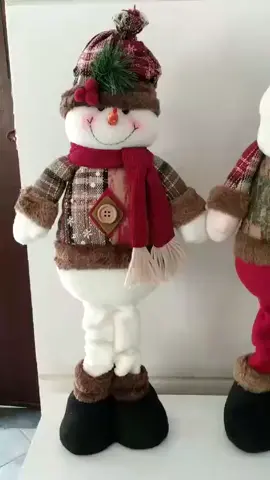 Dê uma olhada em Bonecos Grandes De Natal / Papai Noel / Boneco De Neve / Alce Para Decoração De Casa / Janela por R$48,19 - R$124,30. Compre na Shopee agora