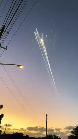 lari lari ada meteor #kiminonawa #anime #meteor #song #wibu