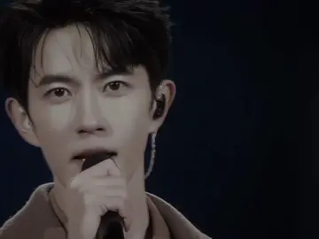 “Hóa ra không phải không có bông tuyết nào trong sạch, mà bông tuyết trong sạch sẽ tan biến… “#vumonglung 
