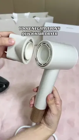 This is a must have! Invest in a good hair dryer and it will change everything 💗 #fyp #yoole #yoolehairdryer #hairdryer #haircare 
