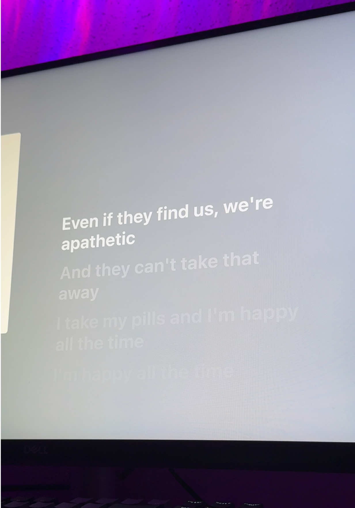 happy pílls #weathers #gacha #lyrics #fypシ #musictok 