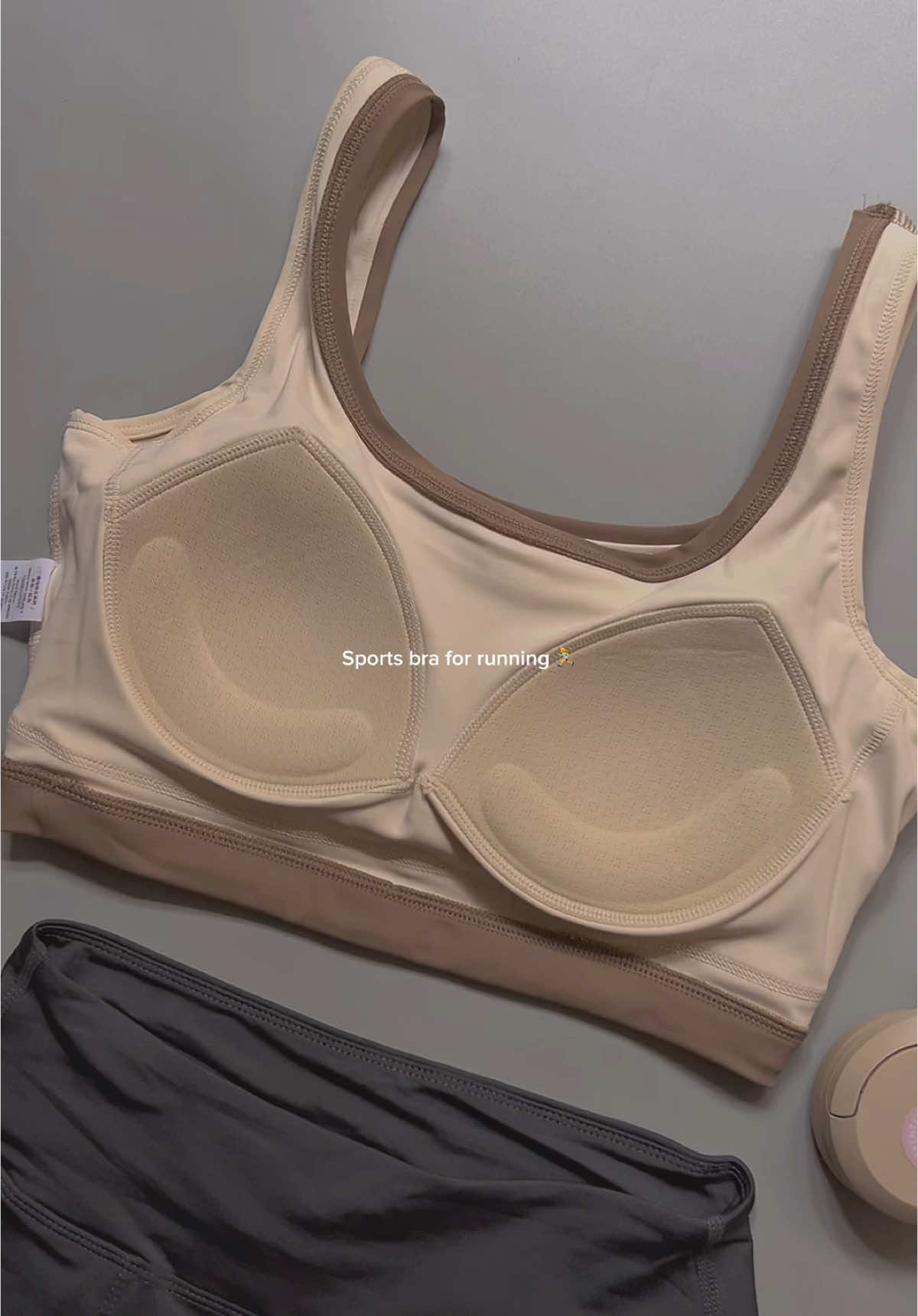 Sports bra for running 🏃‍♀️ #sportsbra #sportsbraforrunning #womensportsbra #fuyogisportsbra #sportsbraforwomen #gymsportsbra #gymtop #workouttop #fuyogi #yogatop #yogasportsbra 