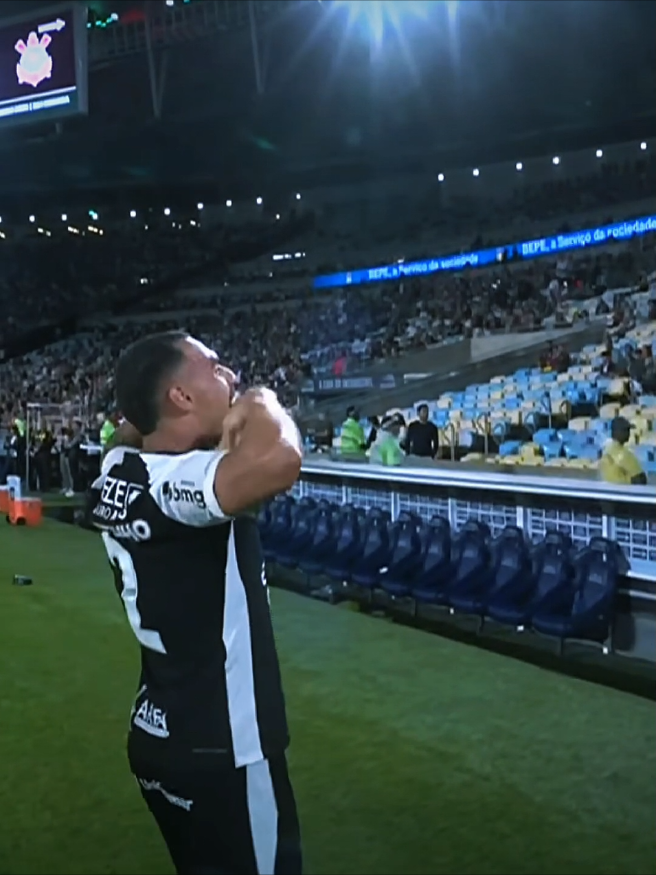 Vamooo acham que foi gol do Matheuzinho ou do André Ramalho? kkk vitória do Corinthians contra o Fluminense  5 jogos invictos vaai Corinthians 🦅🔥  #corinthians #vaicorinthians #fluminense #brasileirao #sccp 