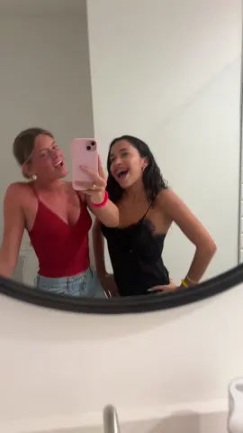 girls are back 💕 #fyp #viral 