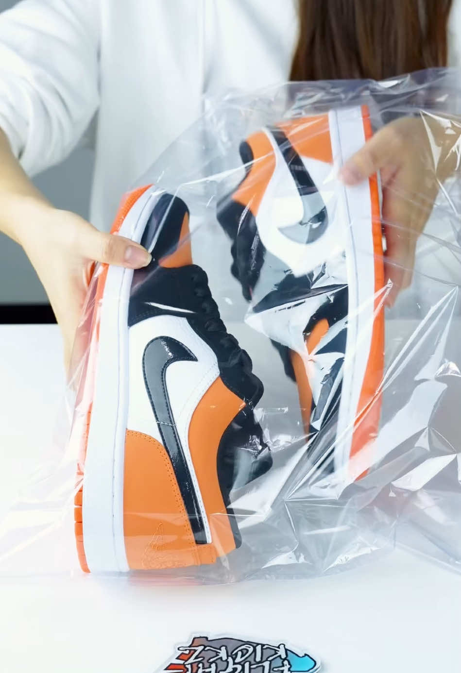 Air Jordan 1 Low ’Shattered Backboard Alternate‘ ✉️ DM for price and queries  #nike #nikejordan #nikeairjordan #airjordan1 #jordan1 #jordans #jordan #michaeljordan #footwear #mensfootwear #womensfootwear #kicks #kick #unboxing #videos #unboxed #mens #womens #unboxingvideo #streetwear #StreetFashion #street #streetwearfashion #skate