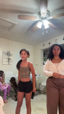 Me and my niece clocked it!💕🤏🏼