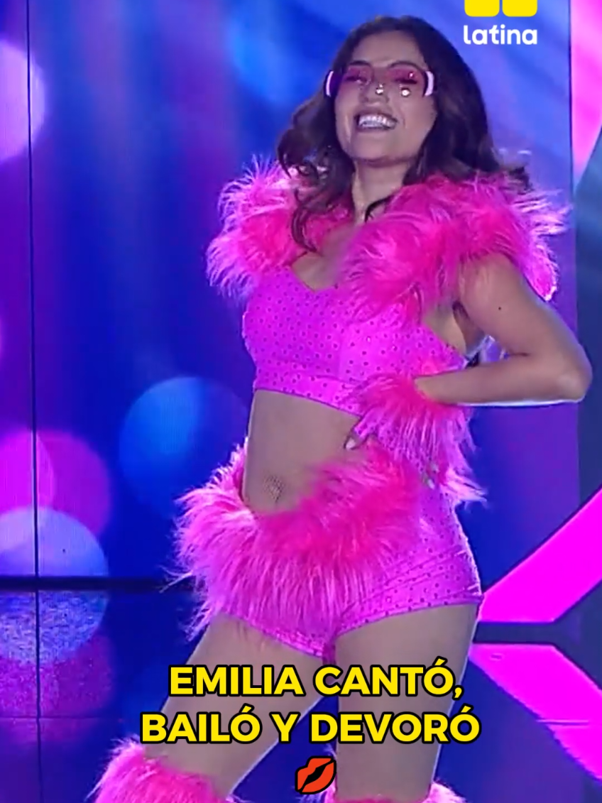 🤯¿PODEMOS HABLAR DEL OUTFIT?🤯 👉🏽 No te pierdas #YOSOY , ahora de lunes a sábado a las 9:00 pm ✨️ por Latina ⭐️ Mira #yosoy2025 