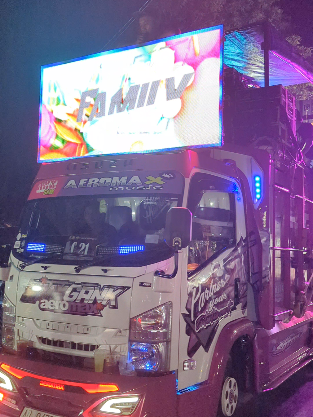 AEROMAX Karnaval Sumberberas Muncar Banyuwangi 