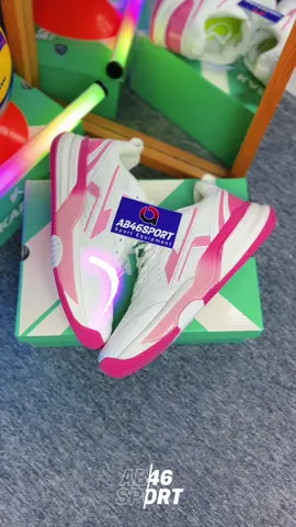 NEW KARGE BAWEAN 🔥 edisi terbatas buruan cek out🫵🏻 #karge #kargebawean #sepatuvolikarge #sepatuvoli #sepatuolahraga #tarkamvoli #ab46sport #pangandaran #jawabarat 