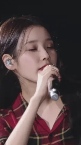 #IU #李智恩蚕室演唱会现场#李知恩 #iu아이유 