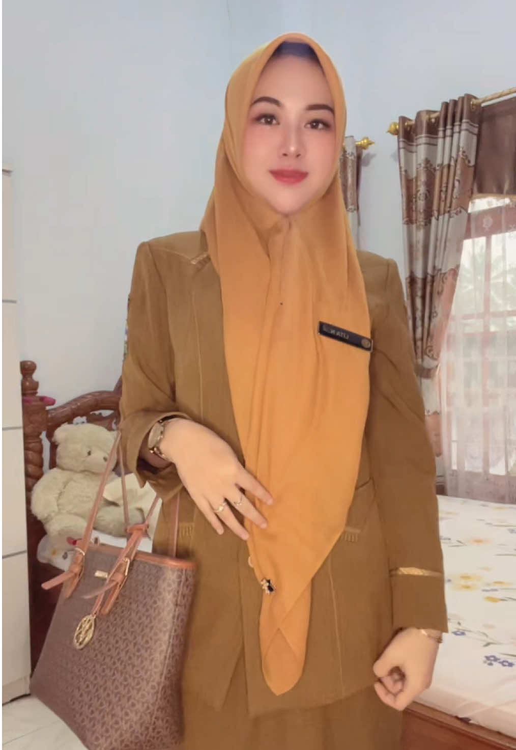 Rekomendasi seragam dinas warna kheki 