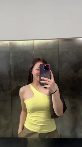 I feel confident, and stay on budget with this rita one side tank top. It’s stylish, affordable, and super easy to style. — shop now and elevate your OOTD without overspending!  #tanktop #doubleliningtop #fashiontop #basicfit #top 