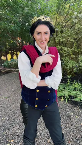 when you cosplay two divas at one bookish photoshoot  #throneofglass #dorianhavilliard  #dorianhavilliardsupremacy #cruelprince #cruelprincetrilogy #cardangreenbriar  #cardan 