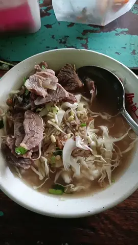 iseng ngitung potongan daging nya. ternyata dikasih 14 potongan 😄😄😄