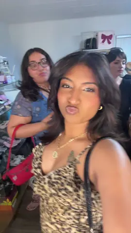 Me n my baddies hehe