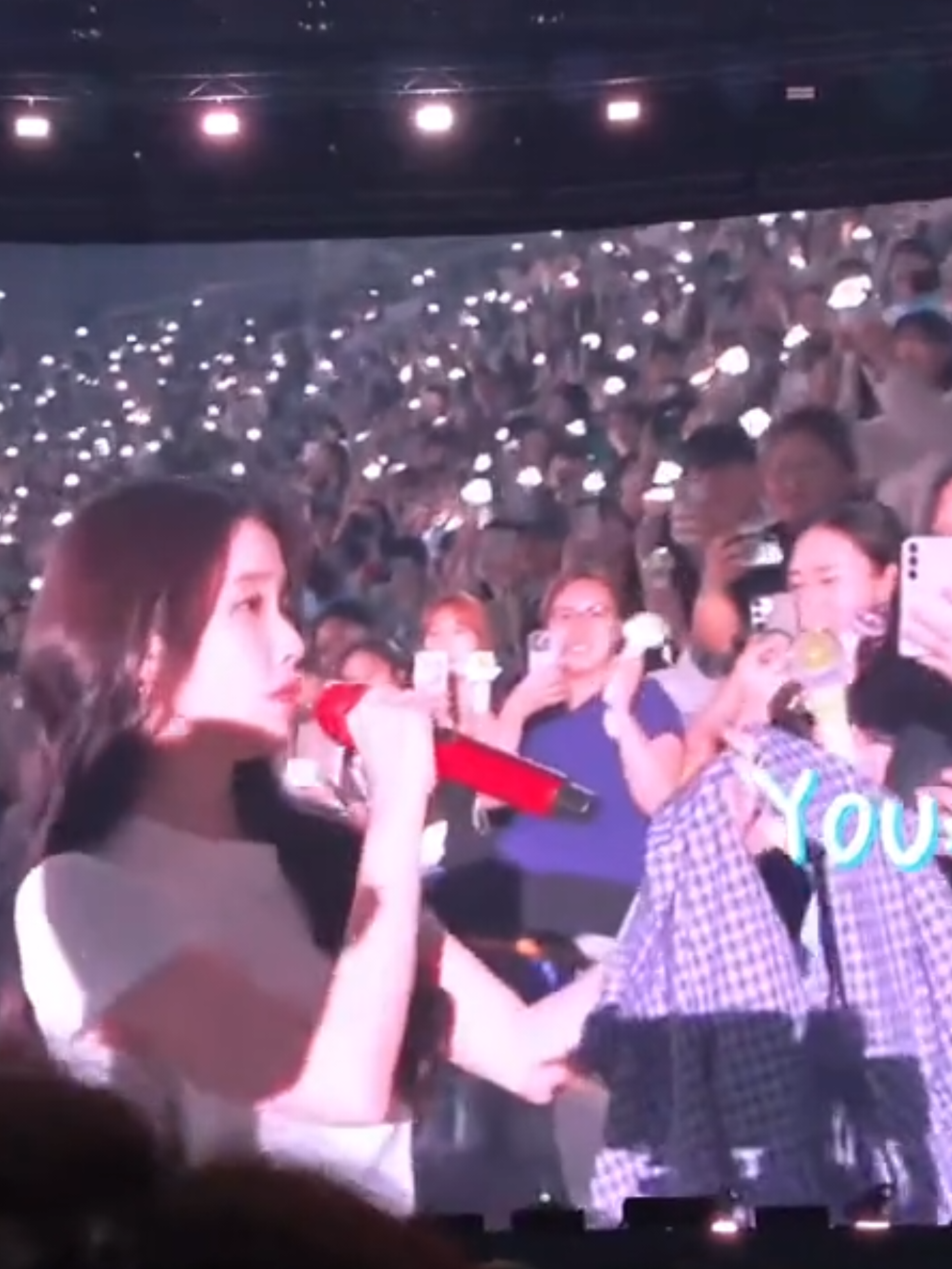 #iu아이유 #iu现场近距离看看 #IU #李知恩 #iu现场近距离看看 