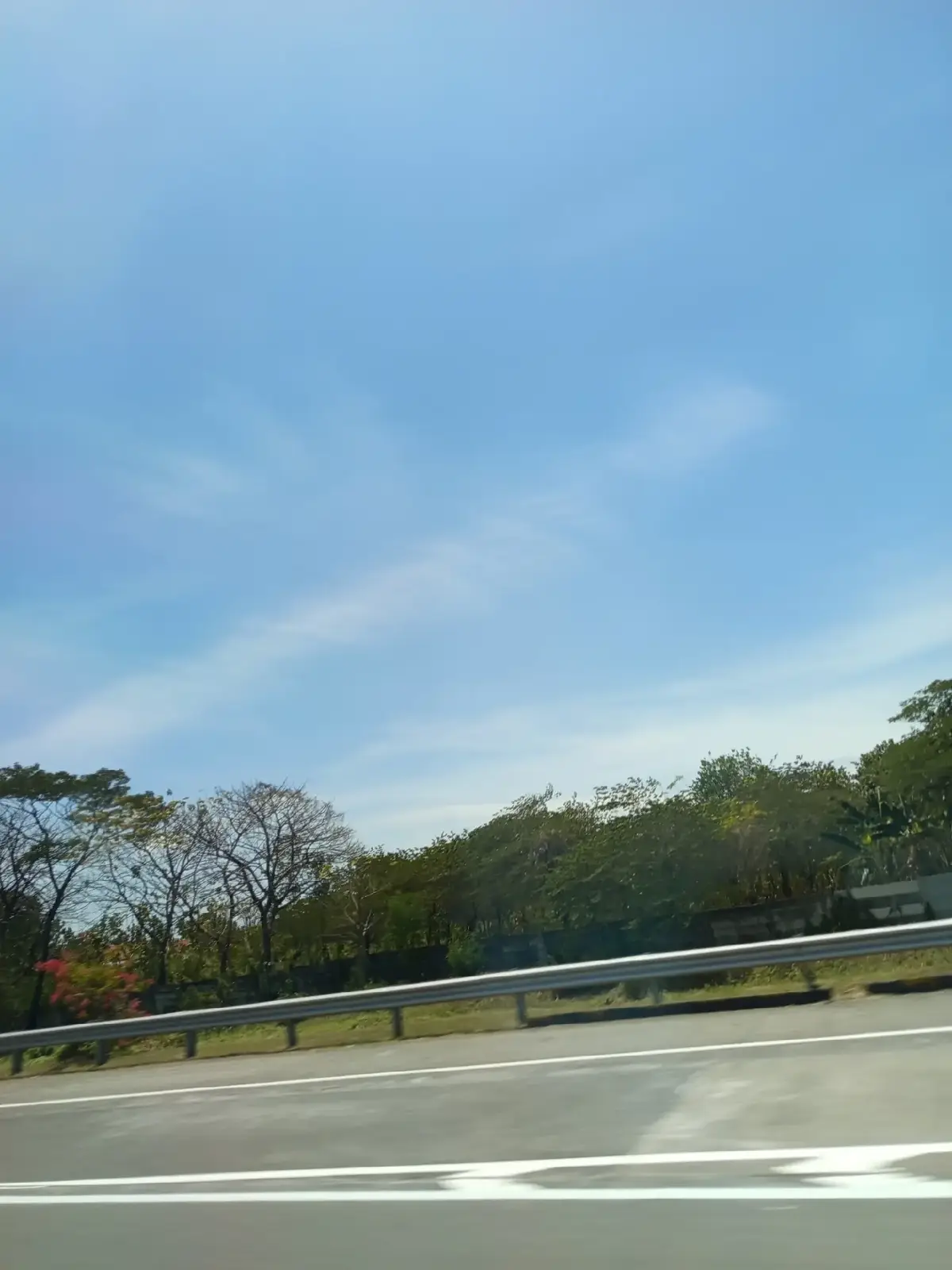 #langitaesthetic #langitbiru #surabayagresik #jalantol #fotoestetik 