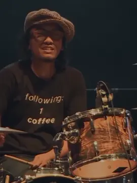 Mawar Merah ketemu pawangnya😁 • #mawarmerah #slank #cover #bip #musikindonesia 