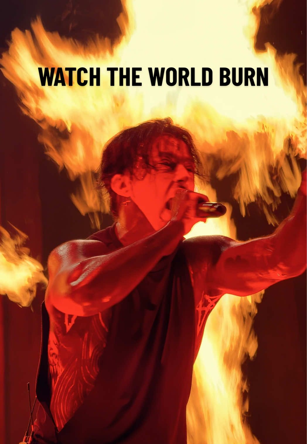 WATCH THE WORLD BURN LIVE IN MONTREAL - FINAL PART RONNIE GOES F***NG GOD MODE 😈🔥 @Falling In Reverse  #fallinginreverse #ronnieradke #watchtheworldburn #metalmusic #centrebell 