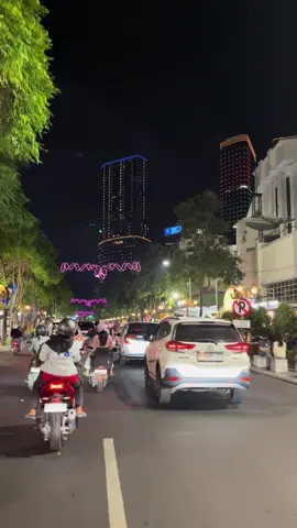 Tunjungan Plaza Surabaya #tunjunganplaza #wisatasurabaya #surabayaviral  #fyp 