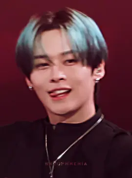 #LEEKNOW | i could nottt stop laughing making the intro, also people probably already made the same intro cause ofc im latee i was busyyyy😭 #leeknowedit #straykids #straykidsedit #kpopedit 