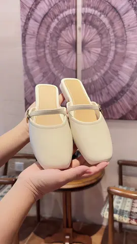 Giày sục nhựa dẻo xinh thời trang 