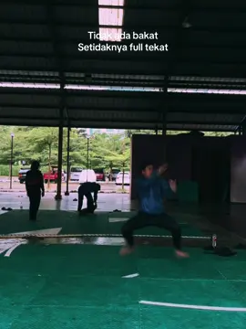 Bakat adalah sesuatu yang dimiliki manusia sejak lahir,jadi tidak ada ya orang yang ga berbakat semua mempunyai bakatnya masing-masing  namun memang jika tidak bisa menemukan  bakat diri sendiri bisa melakukan tes bakat atau konseling ke sikolog. #pencaksilat #bakat #konseling #solokreatifpencaksilat #fyp 