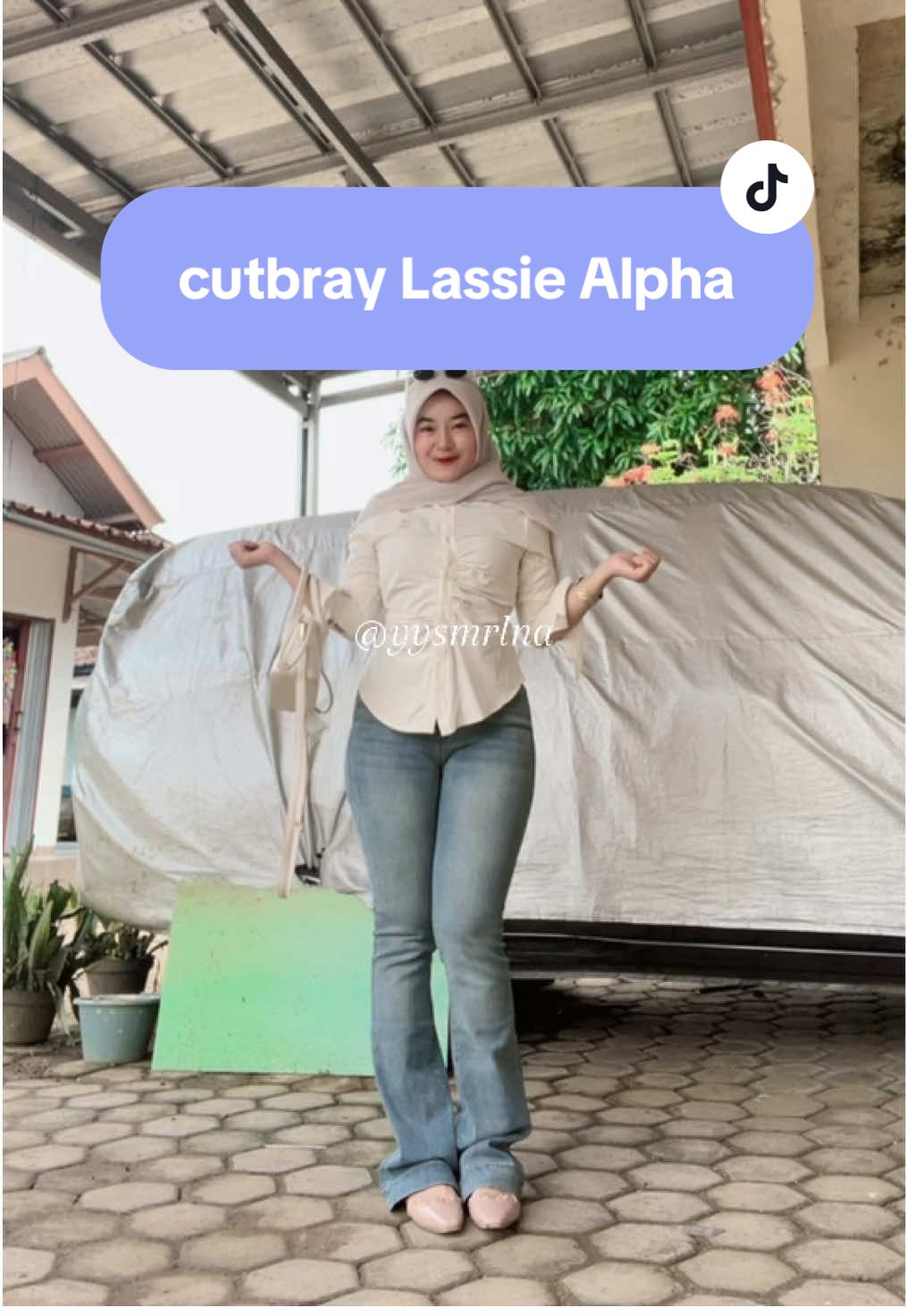 cakep bgttt🤍 jeans from @lassiealpha #lassiealphajeans 