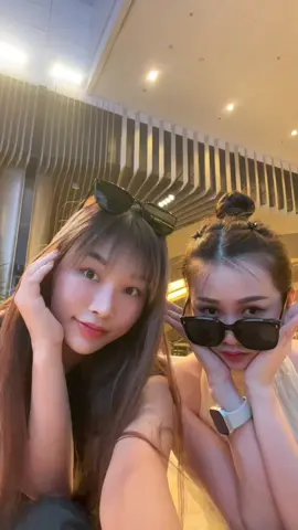 5am airport fit check ✌🏻