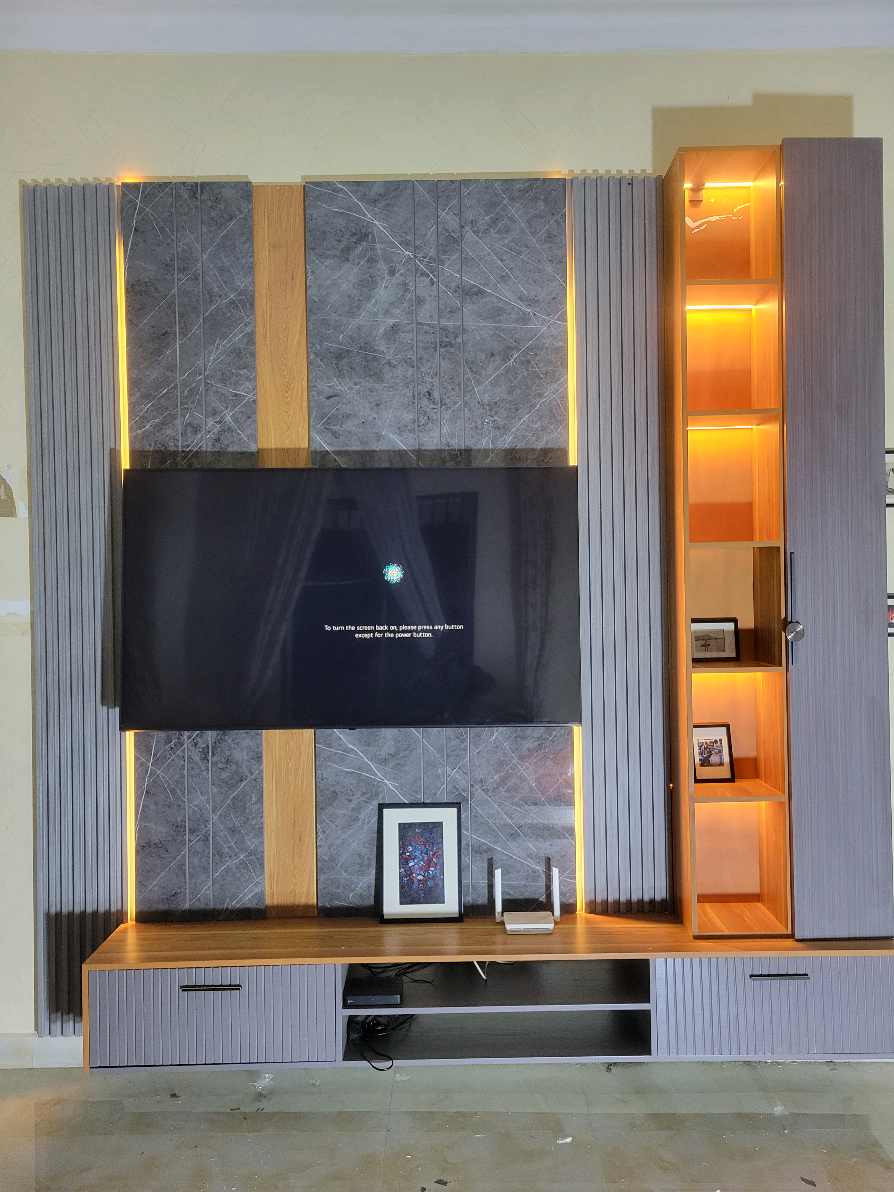 #myfurnitureug #furnitureinuganda #ugandafurniture #furnitureinkampala #wallunit 