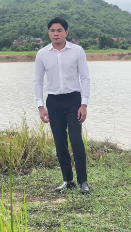 បទ«បិណ្ឌភ្ជុំយំនឹកគុណវីរៈកងទ័ព»ចេញជាផ្លូវការហើយបងប្អូន 🙏🙏🙏🏻❤️ The King Song KSM 🫅👑 ស្ដេចចម្រៀង ឧកញ៉ាខេមរៈសិរីមន្ដគ្រប់ទម្រង់👑🫅#khemaraksereymun #galaxynavatra_សិល្បៈរស់ក្នុងសន្តិភាព #KSM #tiktokcambodia🇰🇭 #tiktok 