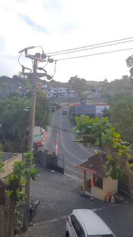 Kumpul sini yuk  yang suka cekin😅 view pagi hari di hotel frieda bandungan🤩🤩 #fyp  #fypage  #fyppppppppppppppppppppppp  #bandungan  #bandungansemarang 