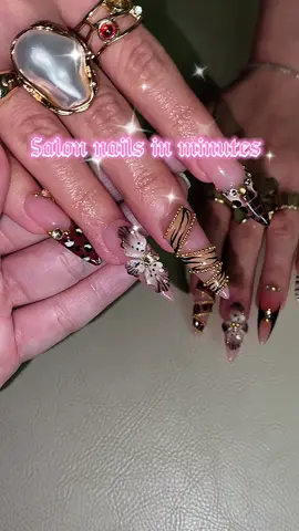 So gorgeous honey 😍😱✨💅🏻 #bubblenailart #fakenails #gelnail #trending #fyp 