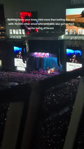 tonight was unreal #mcrtampa #mychemicalromance #itwasntaphase #elderemo #fyp 