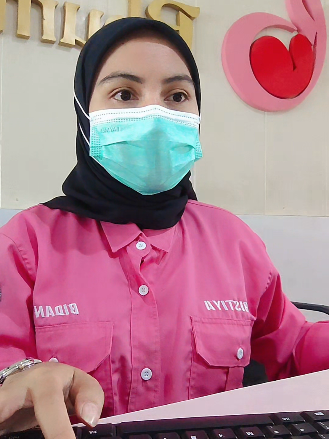 anak perempuan pertama mana suaranya 😆 , bener gag nih ? atau ada tambahan ? 