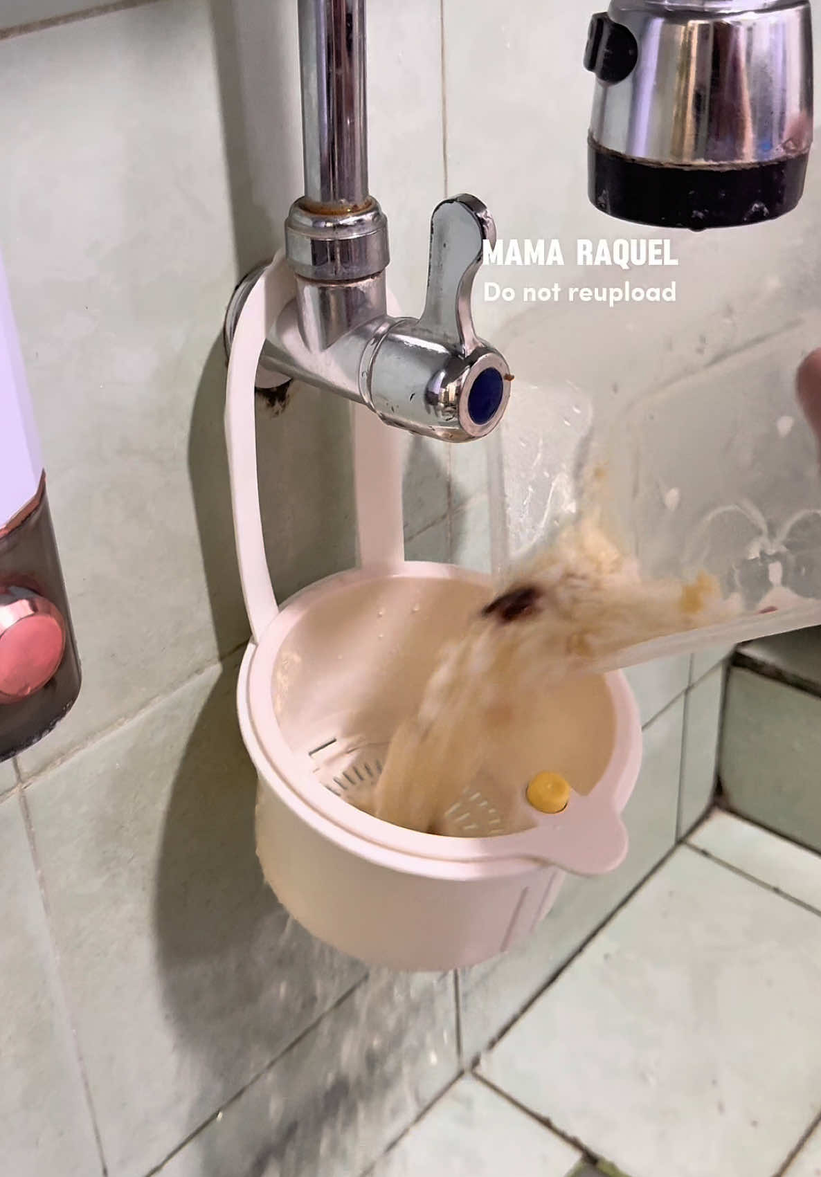 eto lang pala ang solusyon para hindi na magbabara ang lababo #kitchenfinds #drainbasket #kitchenorganizer #KitchenHacks #kitchenessentials 