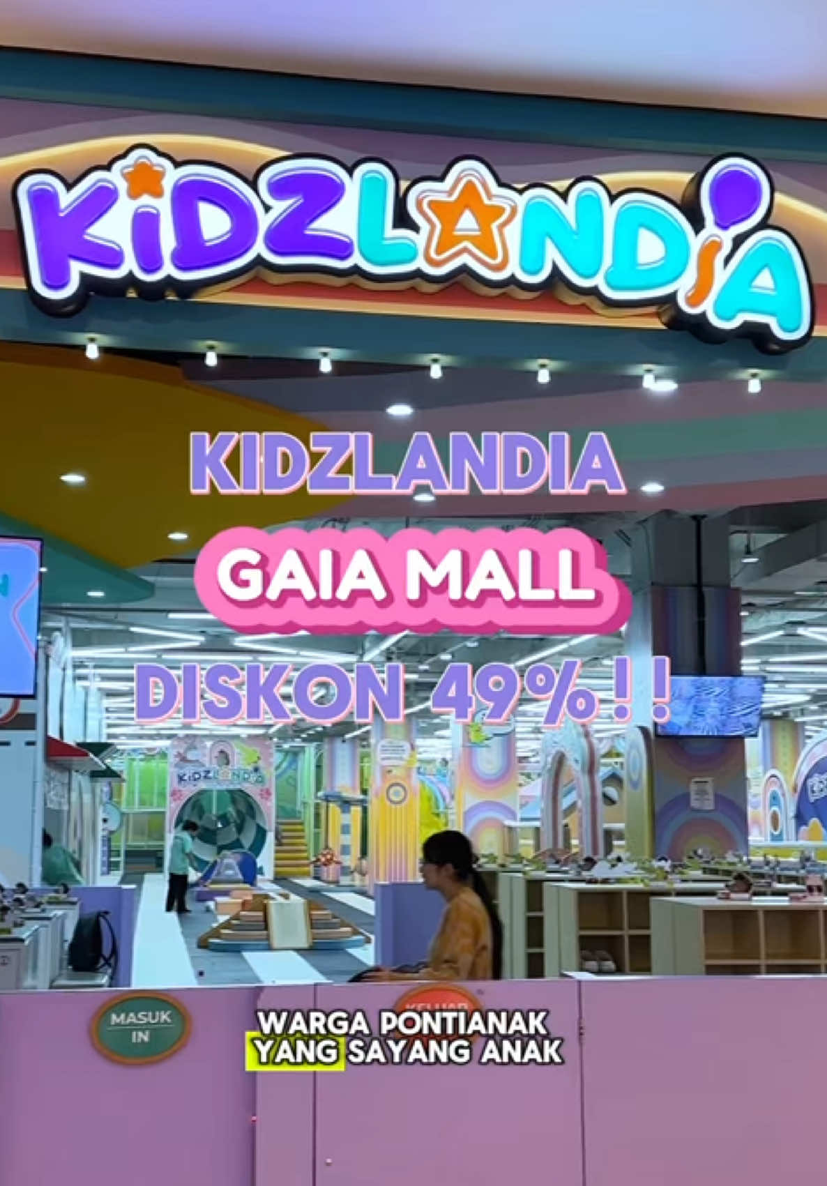 KIDZLANDIA DISKON 49% PAS WEEKEND!! Hai hai warga Pontianak yang mau bawa bocil-bocil refreshing yukkk main aja ke Kidzlandia di Gaia Mall! Pastinya udah tau dong disini banyak wahana permainan yang seru dan juga edukatif. Dijamin gak bakal bosen! Klaim vouchernya dengan klik tag lokasi, beli, selesaikan pembayaran, tukarkan QR Code nya ke kasir! Cashback nya akan masuk di notif Tiktok kalo voucher sudah di redeem ya! #kidzlandia #kidzlandiagaiamall #gaiamallpontianak #pontianakviral #pontianakinformasi 