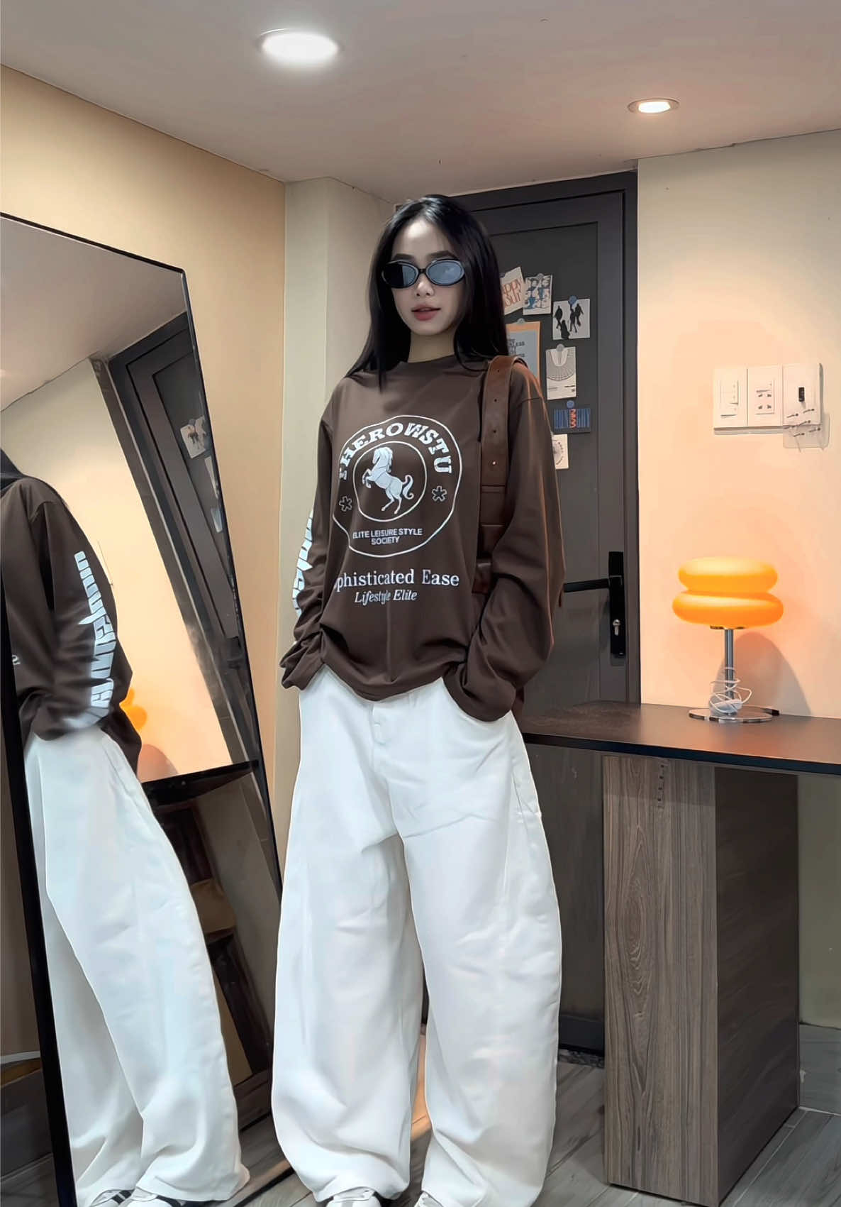 Giờ mua em áo này là quá hợp lú gòiiii #therow #aothun #longtee #phoido #42kgmacgi 