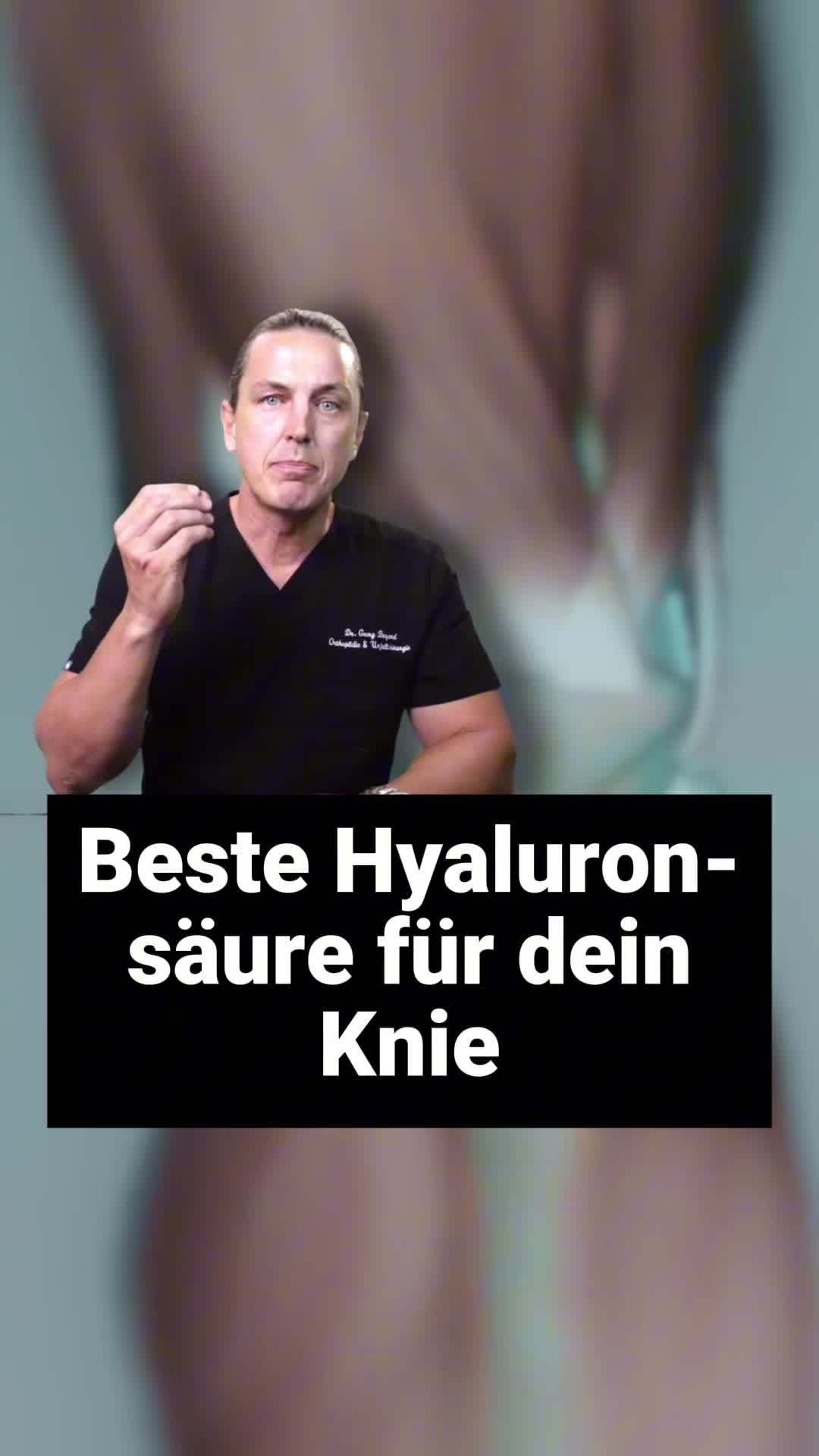Die Diskussion um die „beste“ Hyaluronsäure für das Knie entzündet sich regelmäßig. Verschiedene Präparate stehen zur Verfügung, oft mit sehr unterschiedlichen Therapieprotokollen. Von mehrwöchigen Kuren bis zu Einmalinjektionen reicht das Spektrum. Entscheidend ist nicht die Marke, sondern die klinische Sinnhaftigkeit der Anwendung. Mehrfachinjektionen über fünf Wochen erhöhen nicht nur den organisatorischen Aufwand, sondern auch das Risiko von Infektionen, da jede Injektion einen Eingriff ins Gelenk darstellt. Hier spricht vieles für moderne Einmalspritzen, die den gleichen Nutzen bieten können – mit weniger Belastung und geringerer Komplikationsrate. Bei älteren Patienten oder in Fällen, in denen zusätzlich entzündliche Reizungen bestehen, kann die Kombination von Hyaluronsäure mit einem geringen Anteil Kortison sinnvoll sein. Sie bietet einen zusätzlichen entzündungshemmenden Effekt und kann die Schmerzen kurzfristig deutlicher reduzieren. Dennoch gilt: Hyaluronsäure baut keinen Knorpel auf und heilt keine Arthrose. Sie kann lediglich die Gleitfähigkeit verbessern, Schmerzen lindern und die Funktion des Gelenks unterstützen. Der Einsatz sollte immer gezielt und mit realistischen Erwartungen erfolgen – eingebettet in ein Gesamtkonzept, das Bewegung, Physiotherapie und Muskelkräftigung einschließt. 💉 Die „beste“ Hyaluronsäure ist also die, die im individuellen Fall medizinisch sinnvoll und risikoarm eingesetzt wird. Evidenzbasierte Medizin bedeutet hier, Mythen von Nutzen zu trennen. #drbezard #medizin #arzt #orthopädie #physiotherapie #arthrose #hyaluronsäure