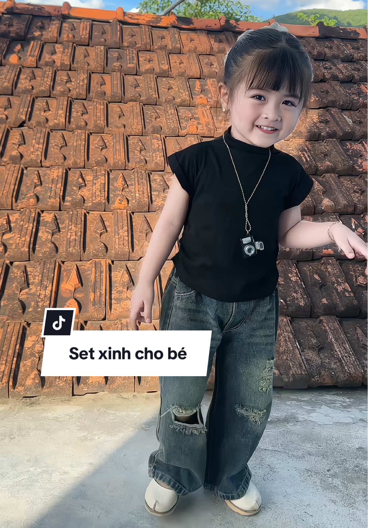 Sao mà cái set nó xinhh v tờiii #embun #doxinhmoingay #dobegaisanhdieu #dobegaidep #thoitrangchobe 