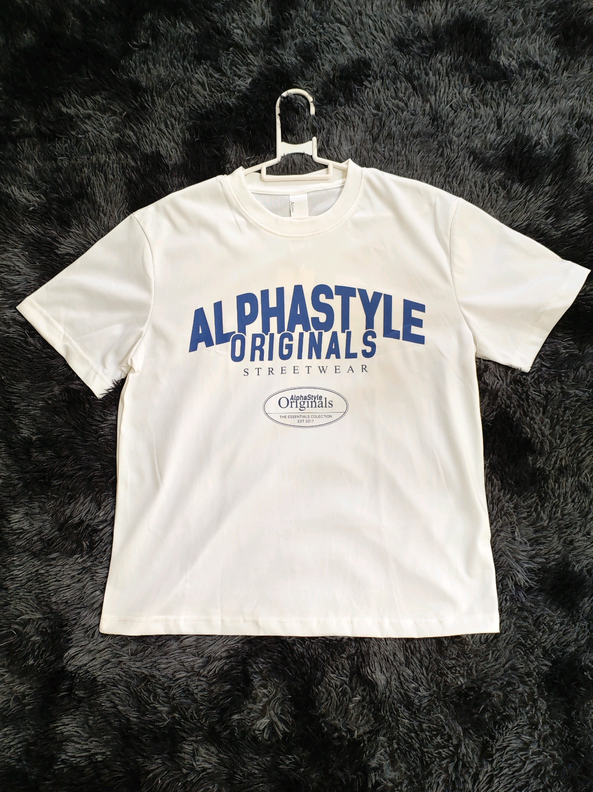 ✨ Áo thun Alphastyle Originals – đơn giản nhưng cực chất ✨ Form chuẩn, chất vải thoáng, dễ phối mọi outfit streetwear. #Alphastyle #Originals #Streetwear #Outfit  #phongcach 