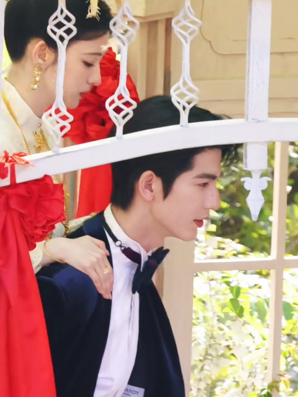 แกรเอ้ยยย! วันนี้หวานฉ่ำ สวยหล่ออ่ะ ดีไปหมด🤍 ชอบมากคู่นี้ #这一秒过火 #overdo #จางหลิงเฮ่อzhanglinghe张凌赫 #หวังฉู่หรัน #flypシ 