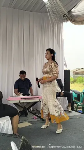 cinta rahasia  #dangdut #fypage #fypシ゚viral #fyp #penyanyidangdut 