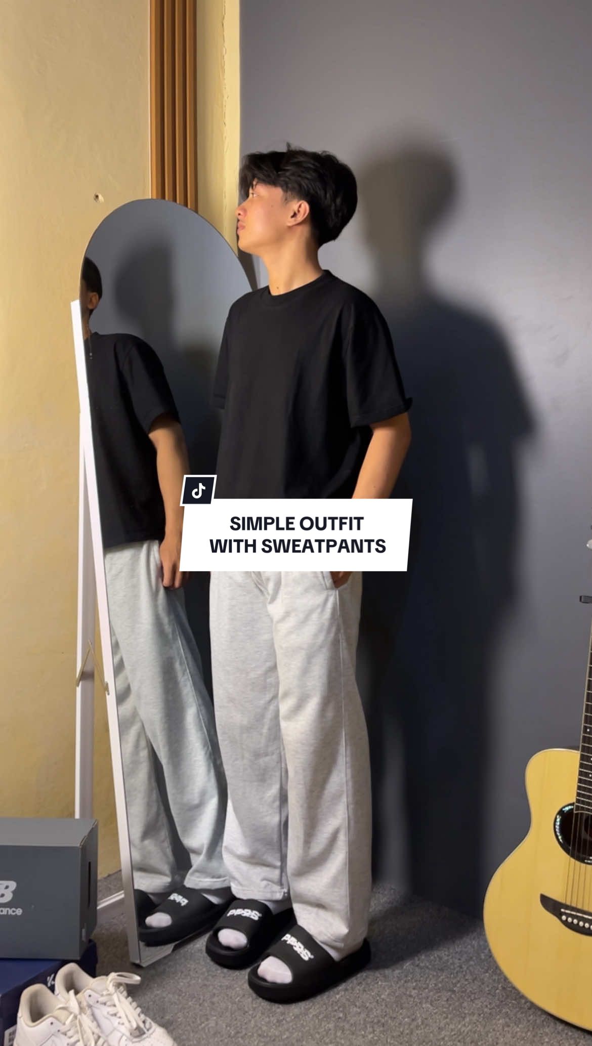 Simple outfit with sweatpants! Harganya ga ngotak woii barang sebagus ini😭#sweatpants #simpleoutfit #cleanoutfit #outfitinspo 