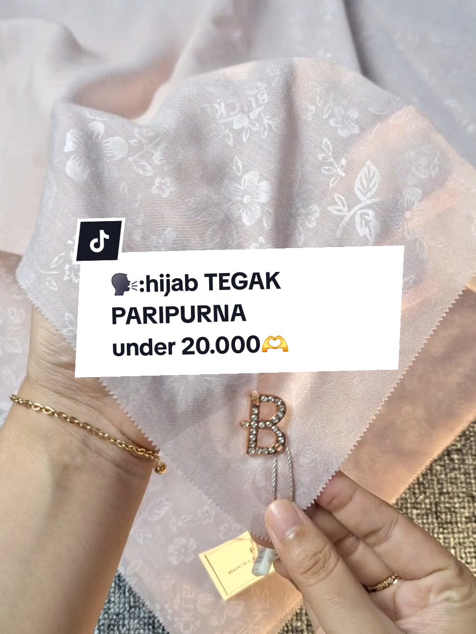 Hijab butik 20ribuan kapan lagi beb , warna banyak bisa chek di keranjang #hijabmotif #voalpremium 