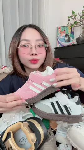 Dari yang sporty sampe yang gemes-gemes ada semua! Sepatu anak paling lengkap cuma di sini! 👟💥 Yuk, dipilih dipilih~ Abis itu langsung checkout ya! #sepatuanak #sepatuanakcewek #sepatuanakcowok #sepatuanakringan #sepatuanakmurah 