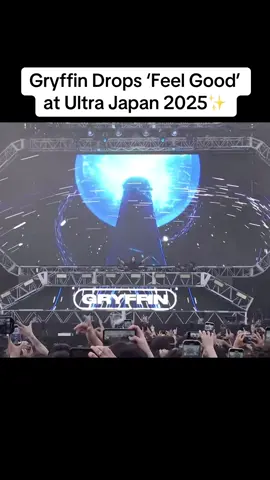 Gryffin, Illenium & Daya’s ‘Feel Good’ is one of my favourite songs ever, perfect way to wake up this morning watching him drop it at Ultra Japan✨🇯🇵 #gryffin #ultra #ravingreviews 
