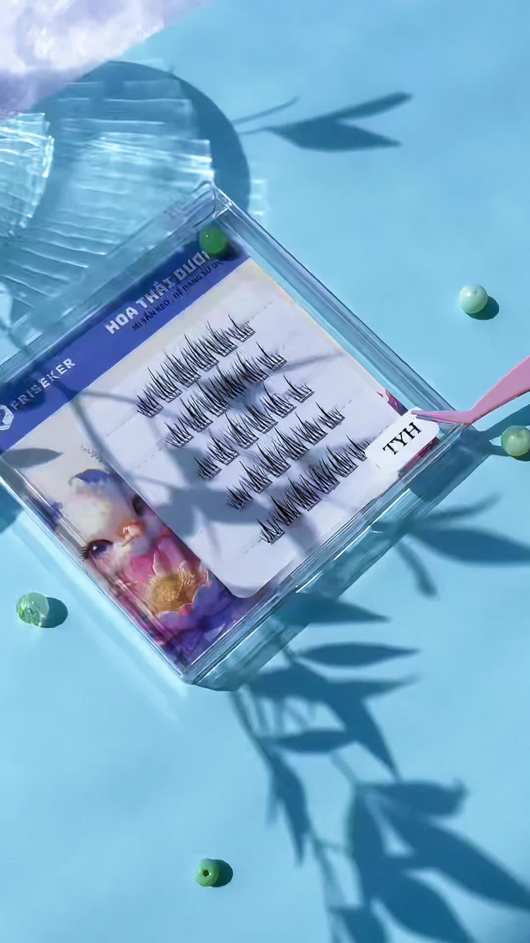 Mưa? Mồ hôi? Ok hết! Mi giả chống nước, bám chắc, giữ cong dài lâu — đi làm, đi chơi đều xinh. Nhấn giỏ vàng để đặt ngay! 