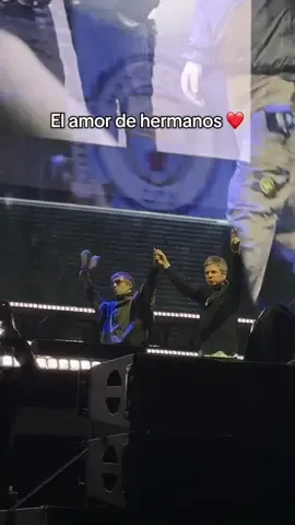 Y a la final el amor triunfo ❤️ #oasis 