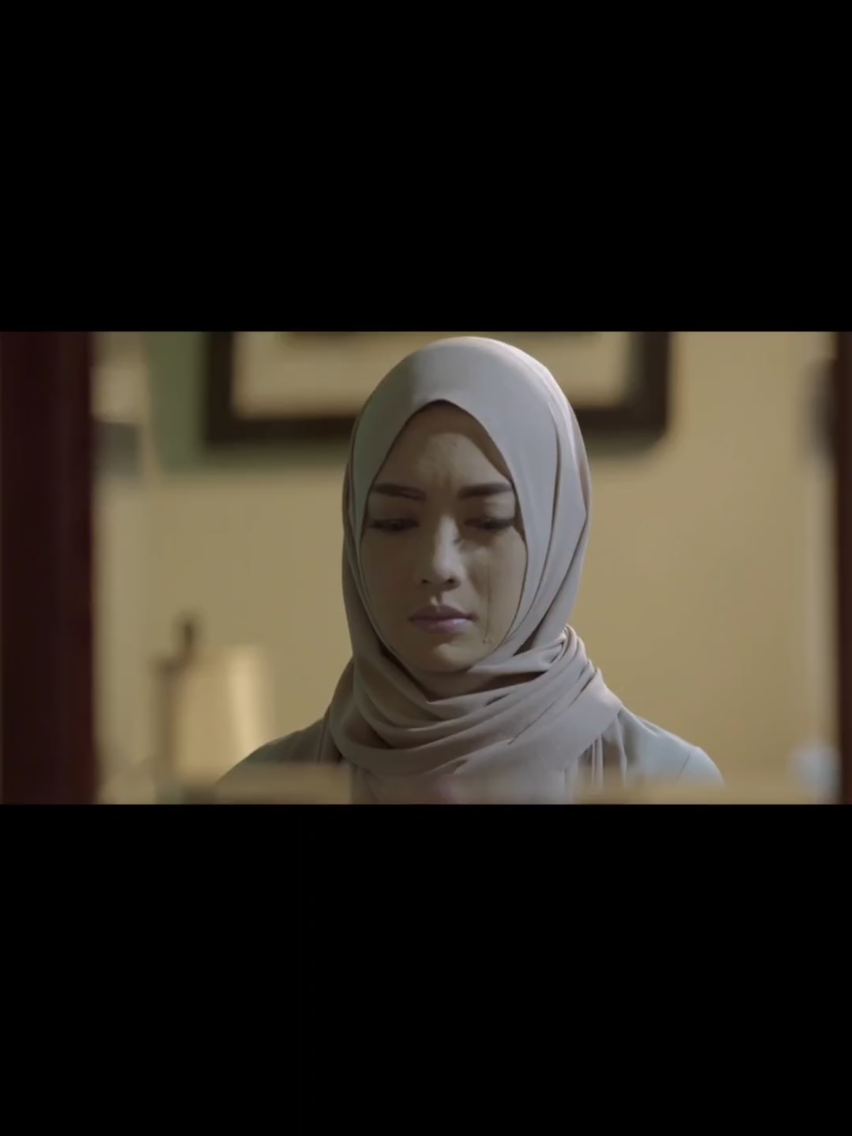 Replying to @serly.wibowo Mencintai beza status itu berat halangannya. #kesempurnaancinta #ririndwiariariyanti #dimasseto #fyp #filmedit #tvseries #movie #dramaedit #dramaindonesia #drama 